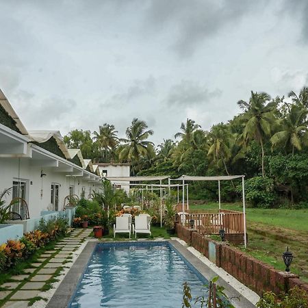 Whiteflower Resort Morjim Buitenkant foto