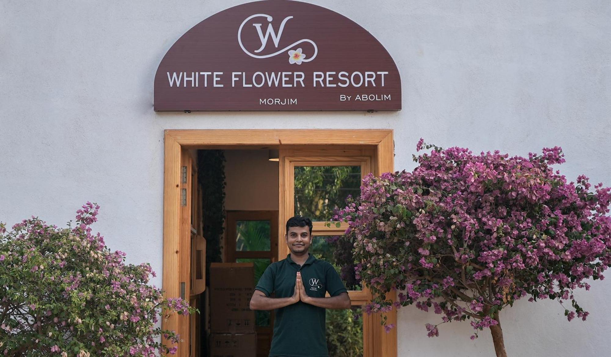 Whiteflower Resort Morjim Buitenkant foto