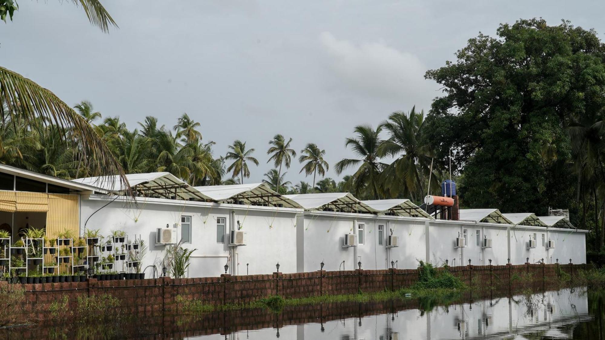 Whiteflower Resort Morjim Buitenkant foto