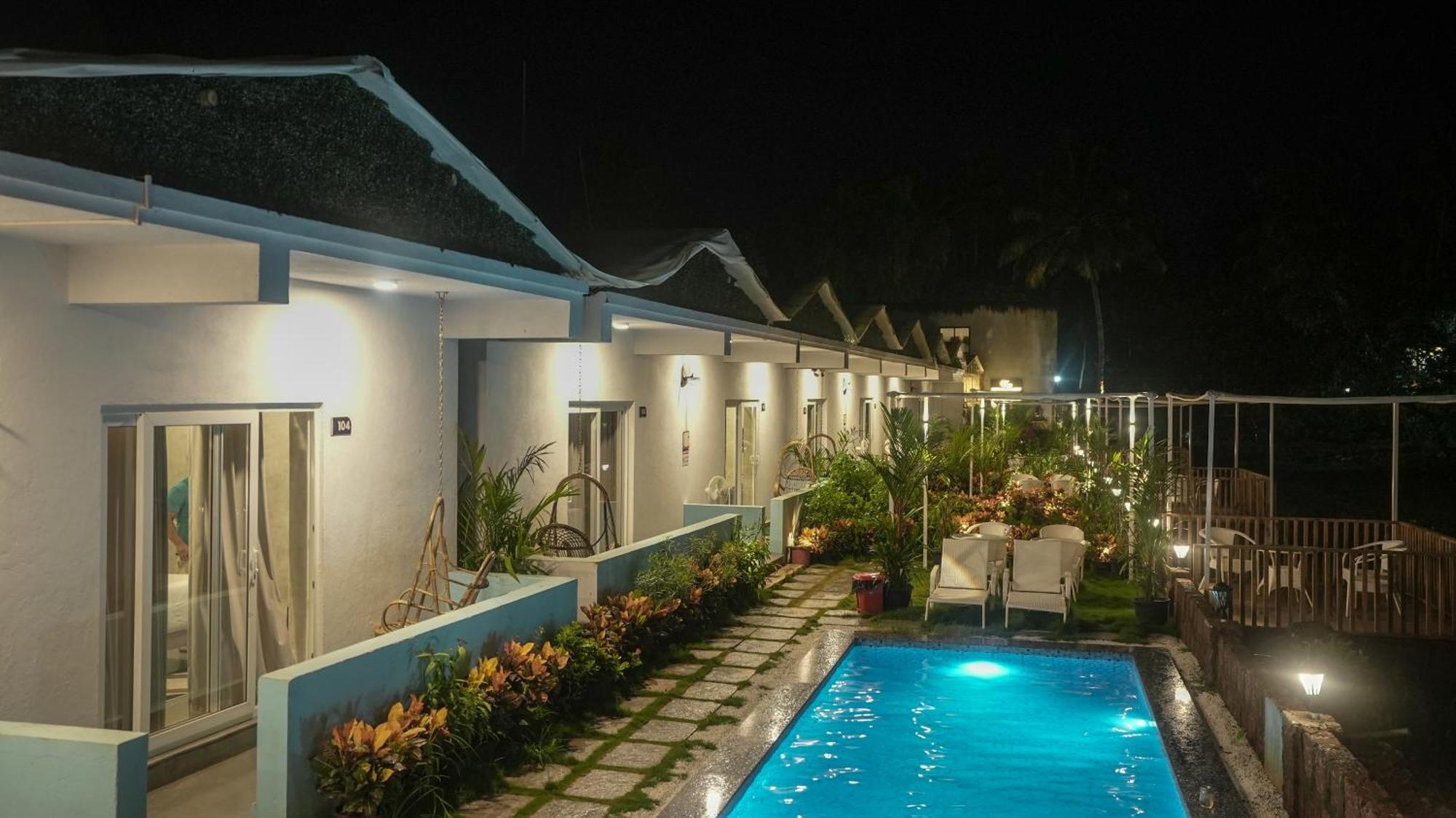 Whiteflower Resort Morjim Buitenkant foto